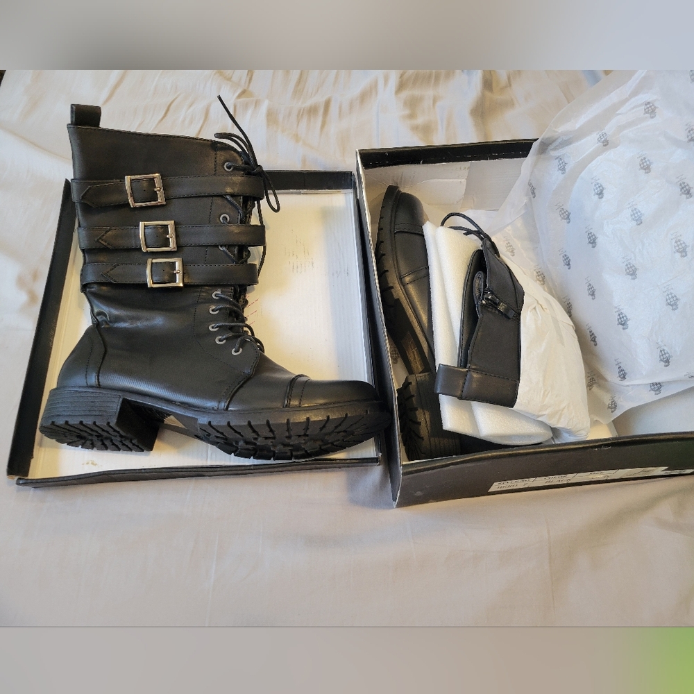 Hot Topic strapy boots 8.5